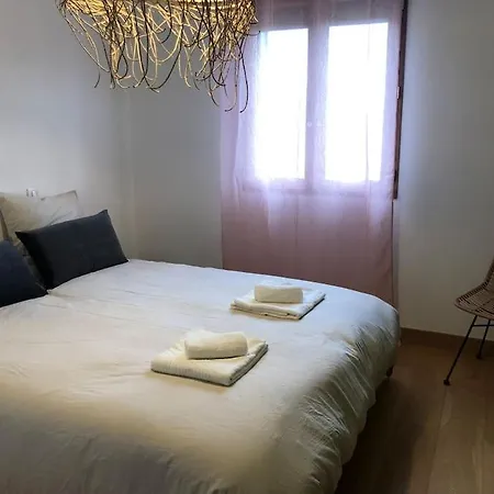 *villa Style Chalet Avec Piscine Et Jacuzzi* فيلة *